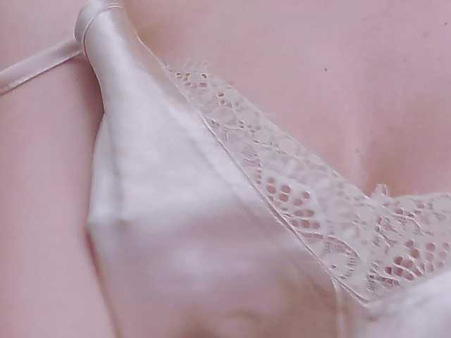 LoreneMoonlight's BongaCams show and profile