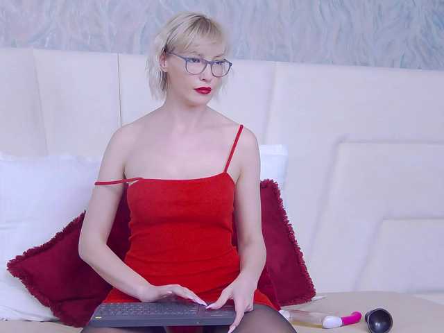 LoreneMoonlight from BongaCams is Freechat