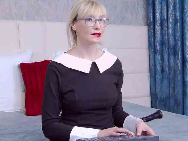 LoreneMoonlight Live Webcam on BongaCams