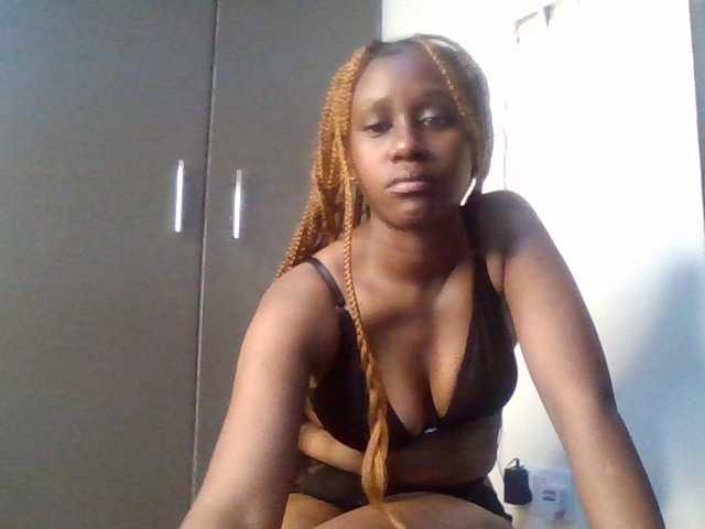CherryCoco webcam bongacams model stream image