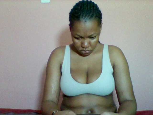 Sexyapple2002 webcam bongacams model stream image