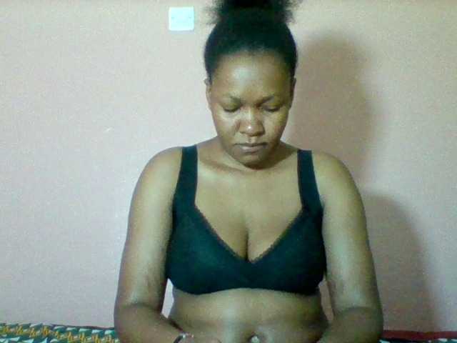 Sexyapple2002 webcam bongacams model stream image