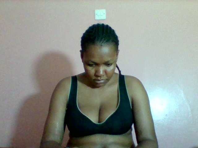 Sexyapple2002 webcam bongacams model stream image