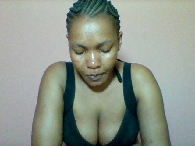 Sexyapple2002 webcam bongacams model stream image