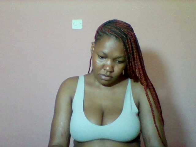 Sexyapple2002 webcam bongacams model stream image