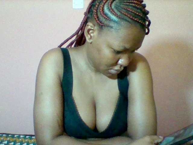 Sexyapple2002 Live Cam on BongaCams