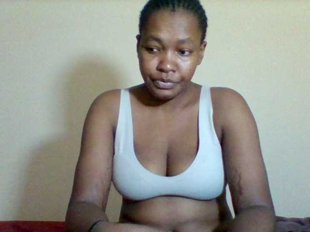 Sexyapple2002 from BongaCams