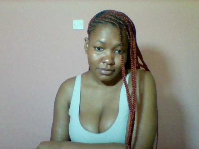 Sexyapple2002 webcam bongacams model stream image