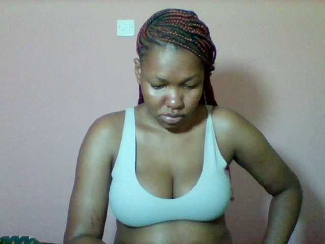 Sexyapple2002 webcam bongacams model stream image