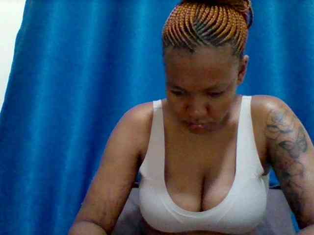 Sexyapple2002 webcam