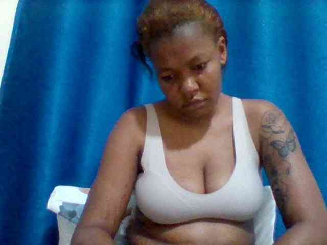 Sexyapple2002 webcam