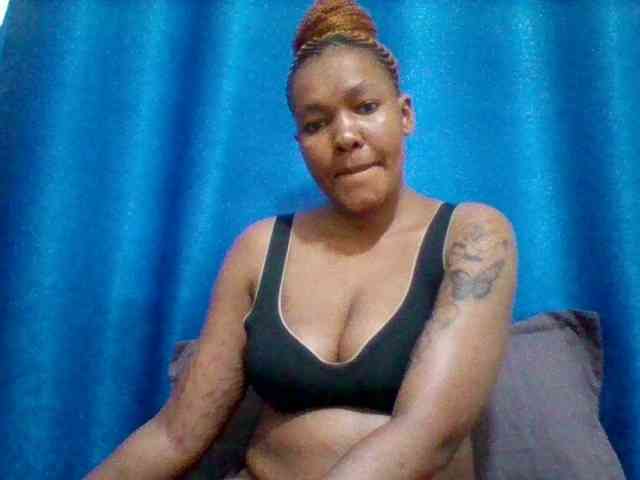 Sexyapple2002 webcam