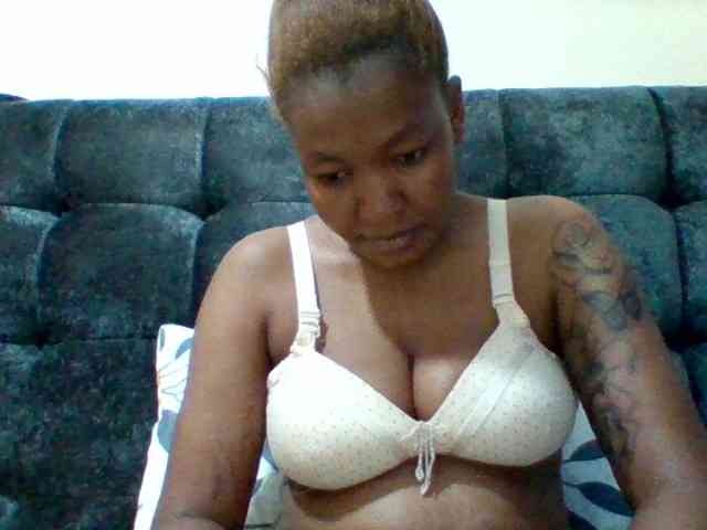 Sexyapple2002 webcam