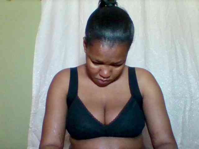 Sexyapple2002 Live Webcam on BongaCams