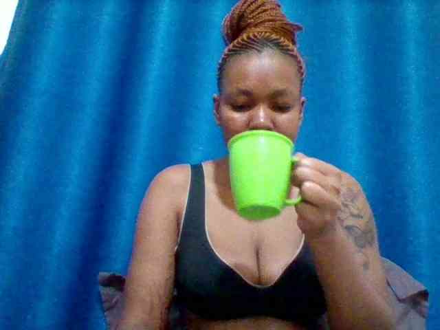 Sexyapple2002 webcam