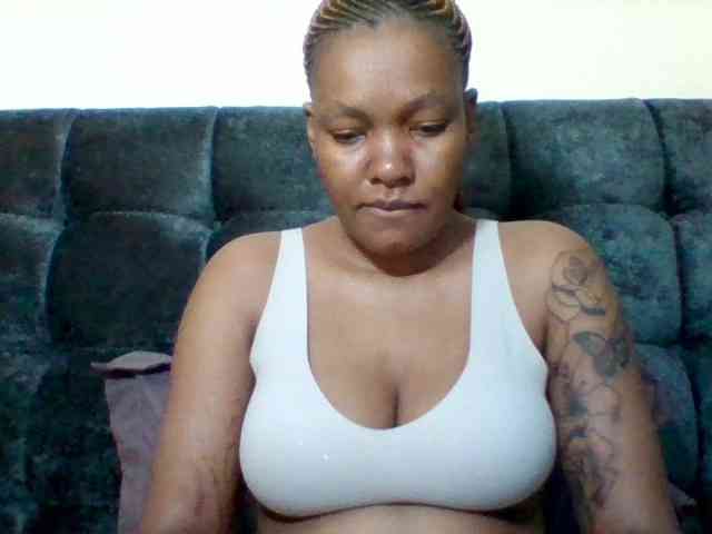 Sexyapple2002 webcam