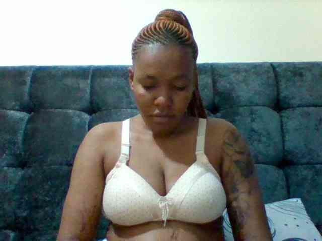 Sexyapple2002 webcam