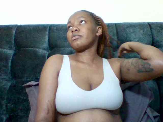 Sexyapple2002 webcam