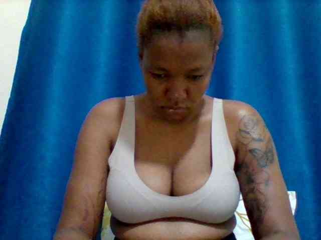 Sexyapple2002 webcam