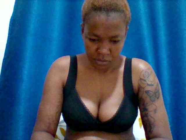 Sexyapple2002 webcam