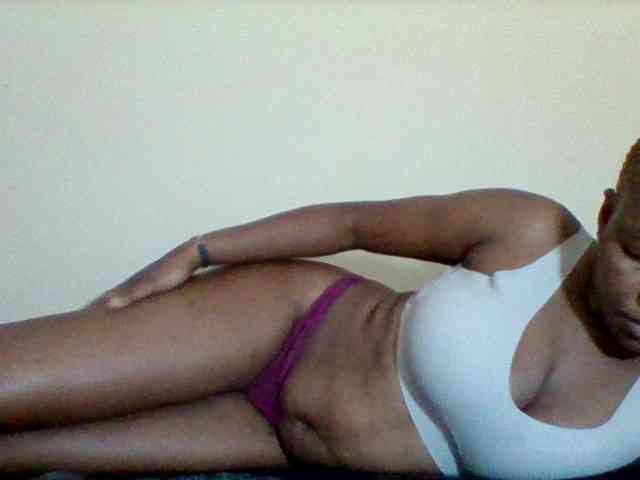 Sexyapple2002 Live Webcam on BongaCams