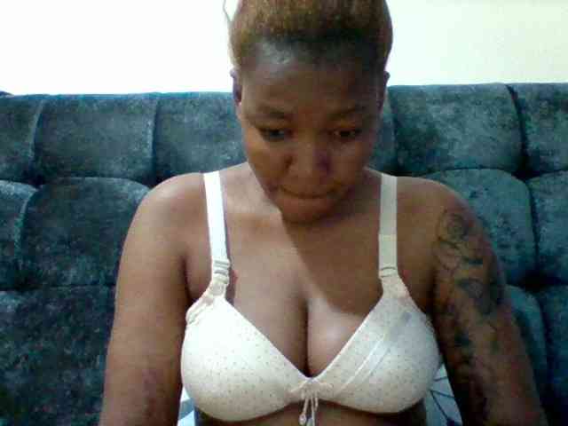 Sexyapple2002 webcam