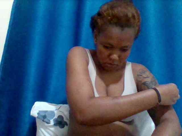 Sexyapple2002 webcam