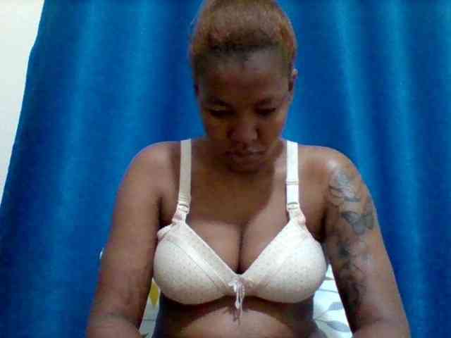 Sexyapple2002 webcam