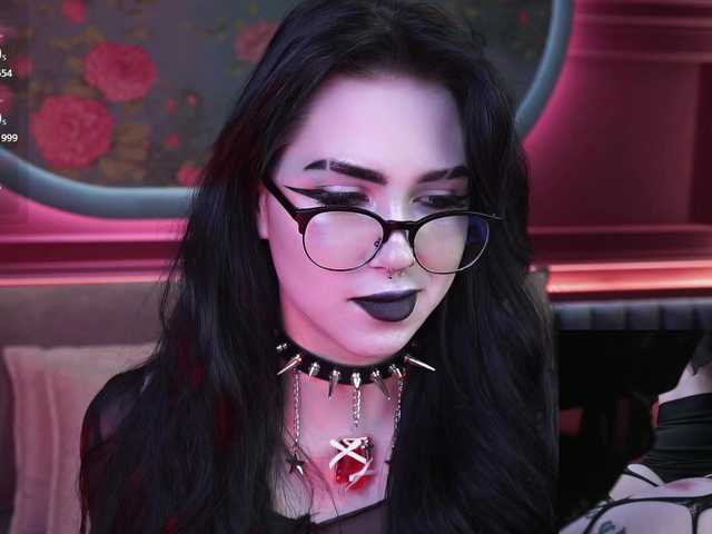 JuicyJess's BongaCams show and profile