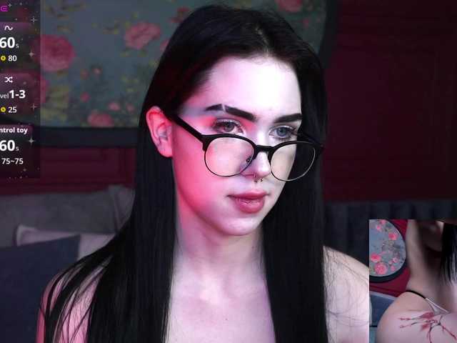 JuicyJess's BongaCams show and profile