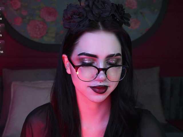 JuicyJess's BongaCams show and profile