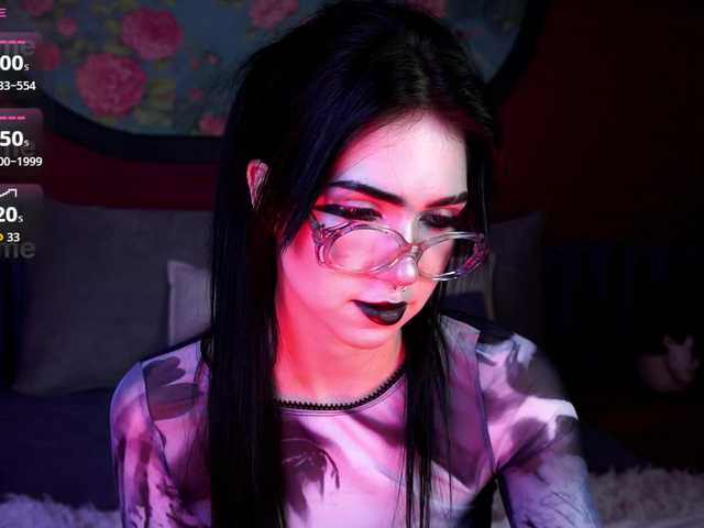 JuicyJess's BongaCams show and profile