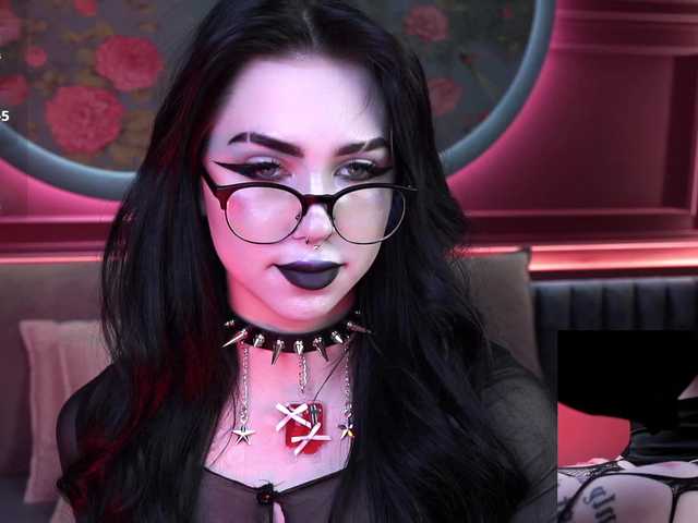 JuicyJess's BongaCams show and profile