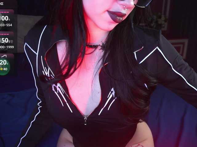 JuicyJess's BongaCams show and profile