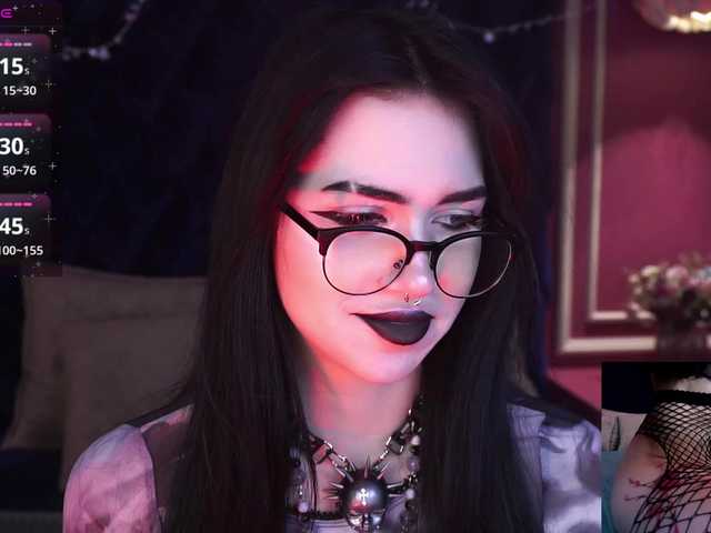 JuicyJess's BongaCams show and profile