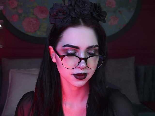 JuicyJess's BongaCams show and profile