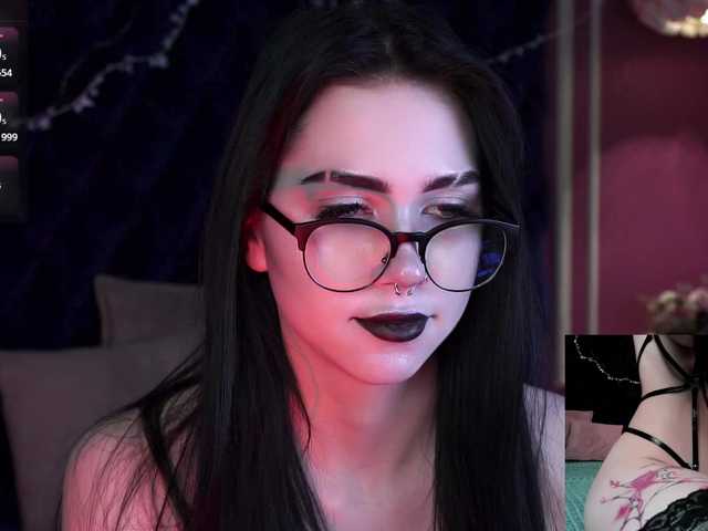 JuicyJess's BongaCams show and profile