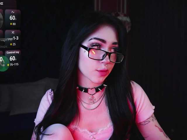 JuicyJess's BongaCams show and profile