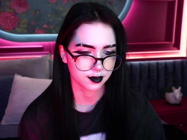 JuicyJess's BongaCams show and profile