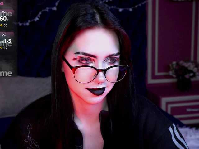 JuicyJess's BongaCams show and profile