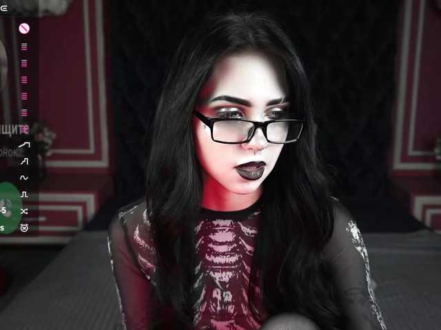 JuicyJess's BongaCams show and profile