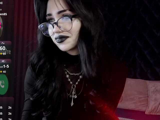 JuicyJess's BongaCams show and profile