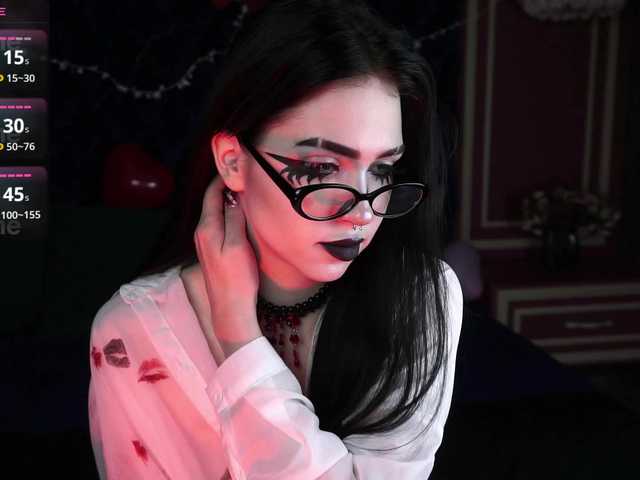 JuicyJess's BongaCams show and profile