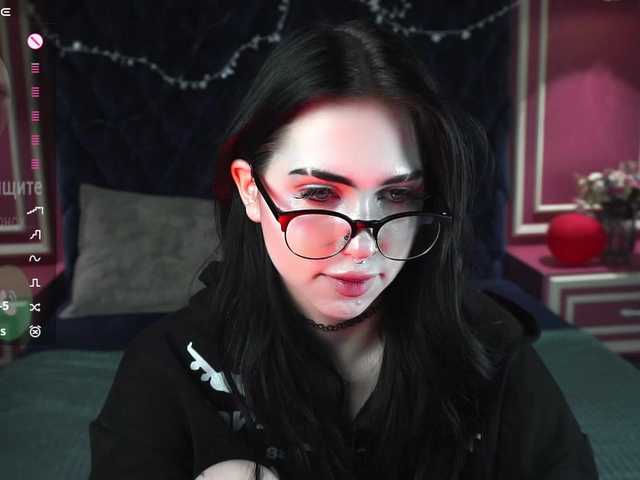 JuicyJess's BongaCams show and profile