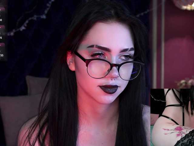 JuicyJess's BongaCams show and profile