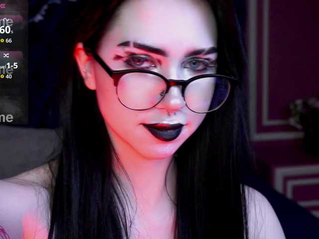 JuicyJess's BongaCams show and profile