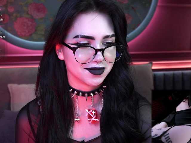 в попе у JuicyJess