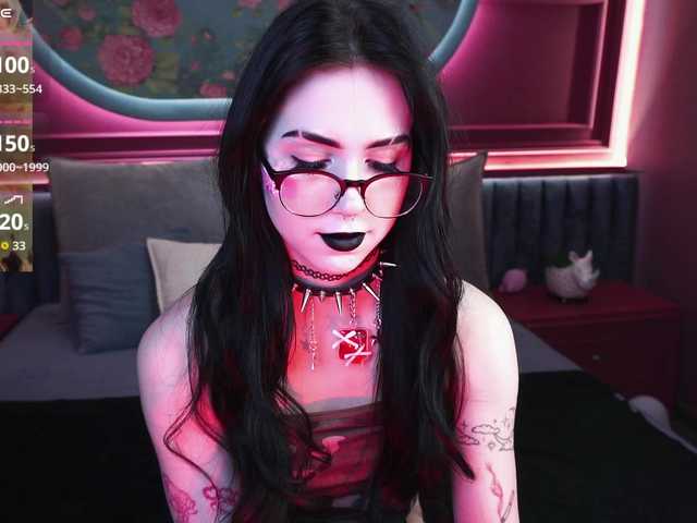 JuicyJess's BongaCams show and profile