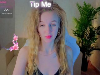 Kiana-White Porn Show