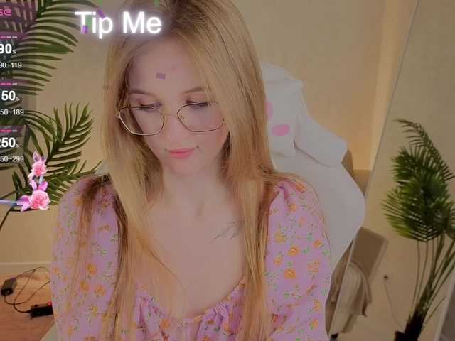  Kiana-White chat room